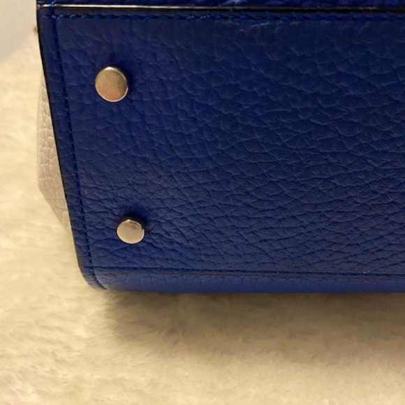 Kate Spade Blue And White Pebbled Leather Crossbody Purse With Handles - Picture 8 of 12